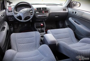 Honda Civic enterijer